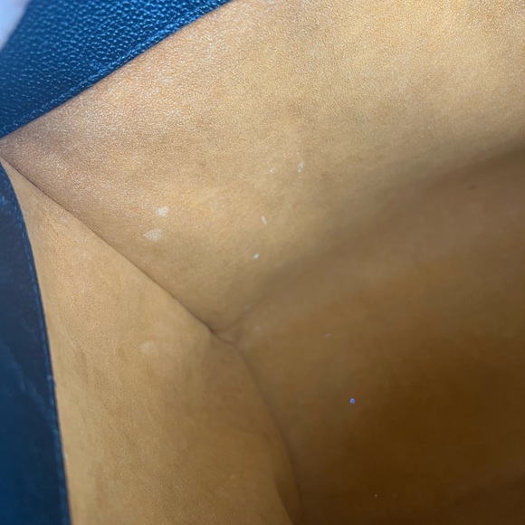 Louis Vuitton Empreinte Monogram On the Go - Picture 12 of 12